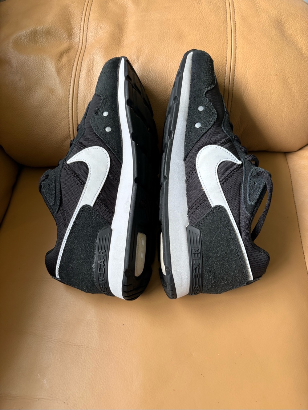 Nike Venture Runner 10 - Picture 3 of 7